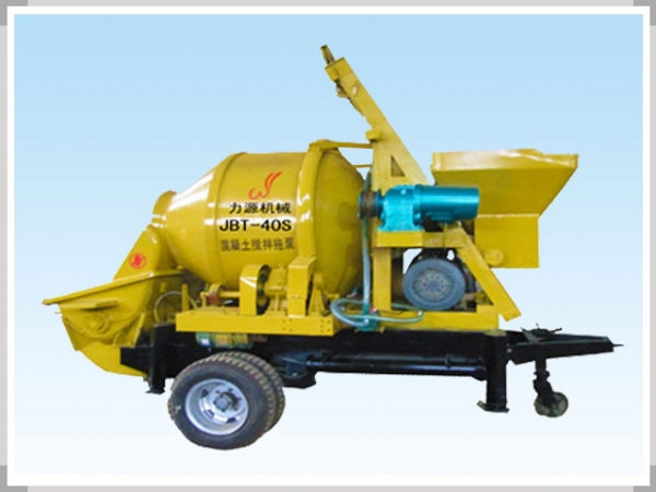 混凝土攪拌拖泵多少錢(qián)？哪家好？