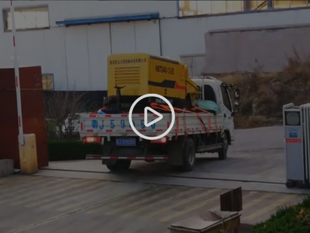 山東力源機(jī)械40細(xì)石混凝土泵廠家發(fā)貨，發(fā)往寧波走起來